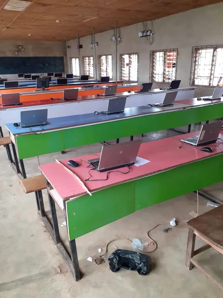 The Kusaki College computer laboratory